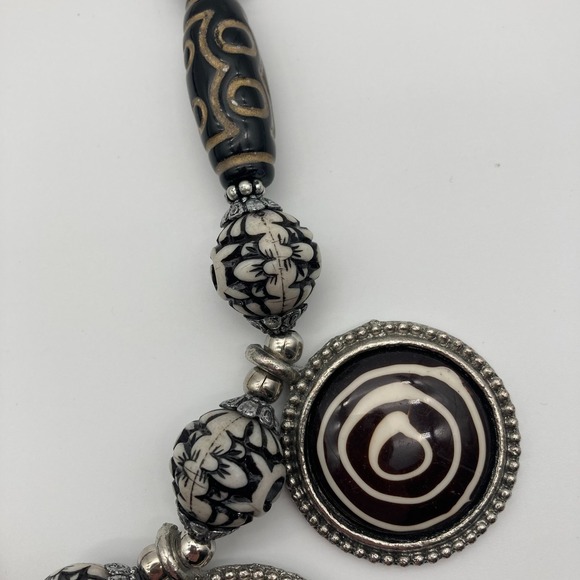 Vintage Tribal Style Bib Necklace Black & White Geometric Etched Resin Beads - Picture 4 of 6